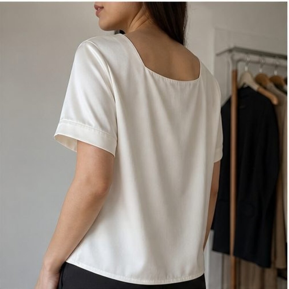 Ivory Tunic Blouse - Picture 3 of 6